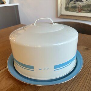 Jamie Oliver Enamel Cake Storage Tin - Retro Pastel Blue & Beige (8” round cake